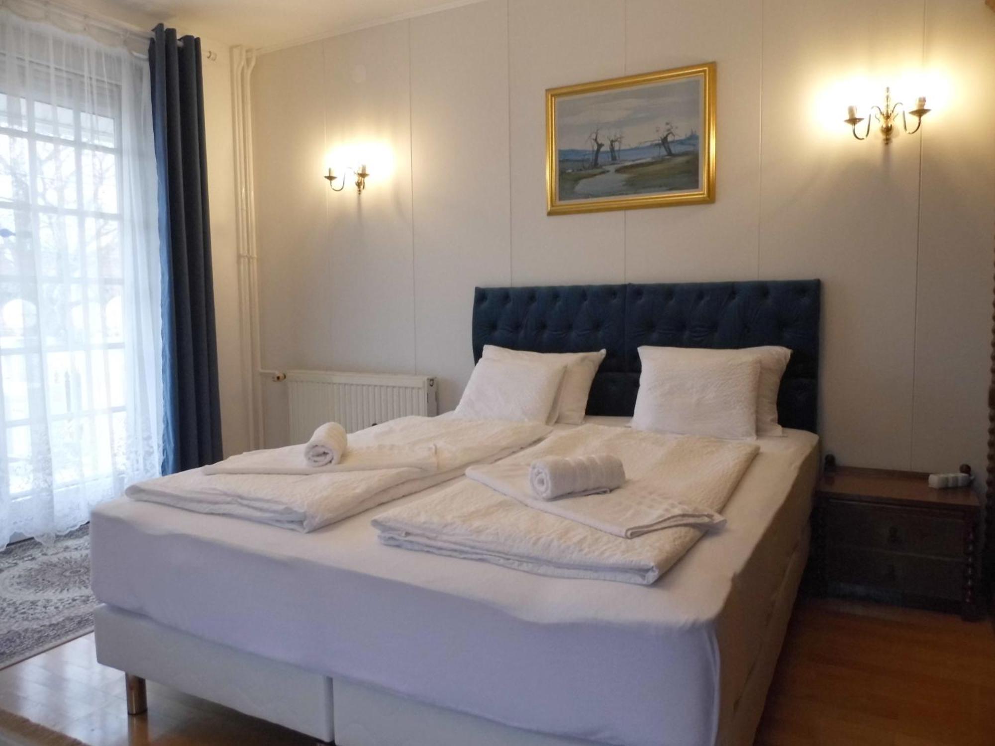 Millennium Villa Keszthely Chambre photo